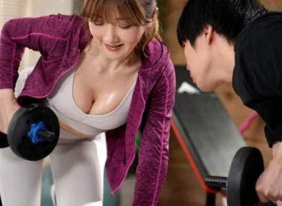 Cô nàng PT gợi cảm và chàng trai số hưởng quan hệ tình dục