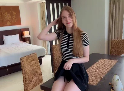 Khách lữ hành gạ gẫm cô lễ tân homestay